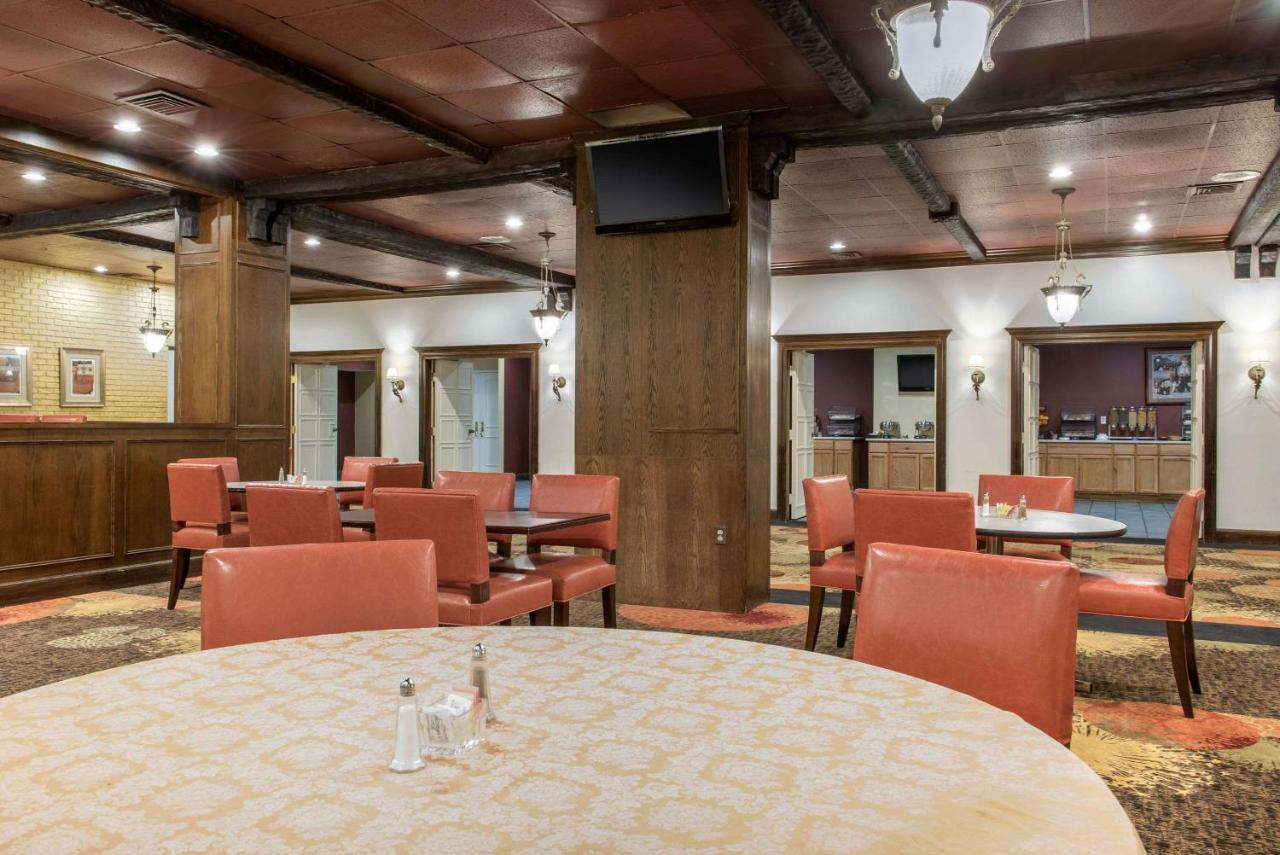Clarion Hotel Indianapolis Ngoại thất bức ảnh