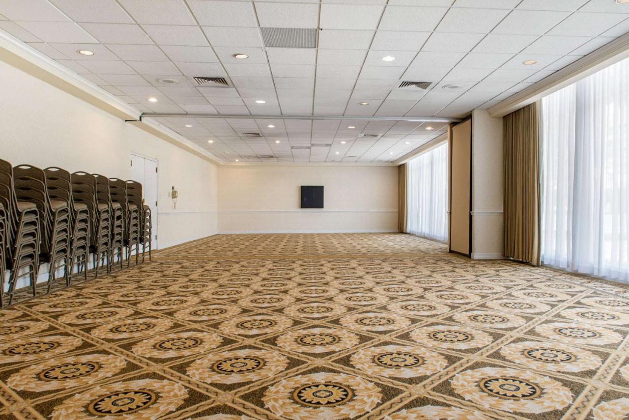 Clarion Hotel Indianapolis Ngoại thất bức ảnh