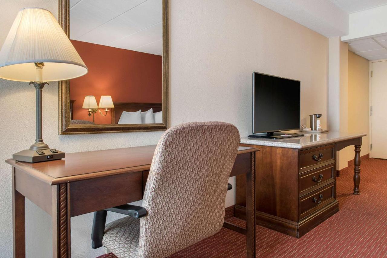 Clarion Hotel Indianapolis Ngoại thất bức ảnh