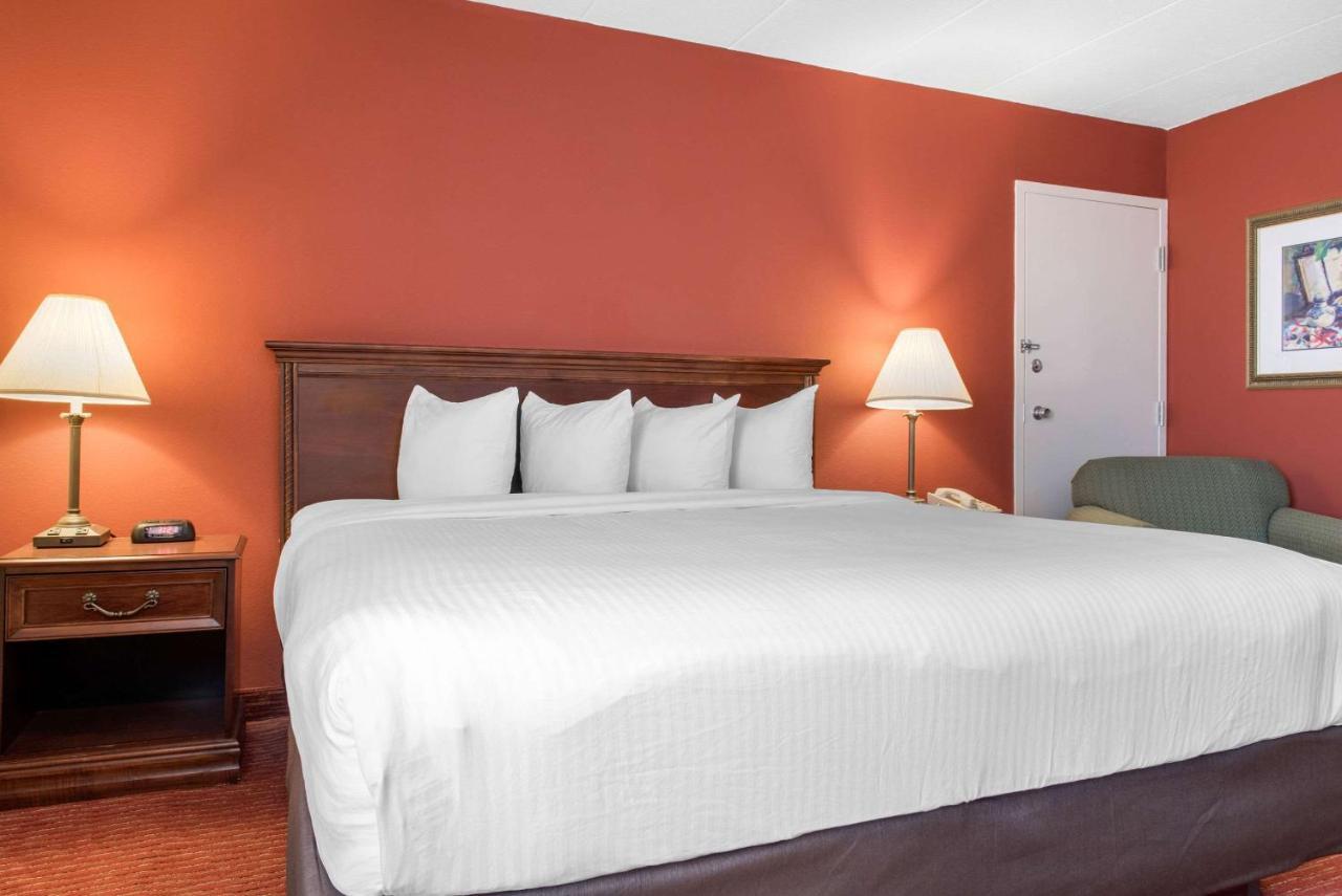 Clarion Hotel Indianapolis Ngoại thất bức ảnh