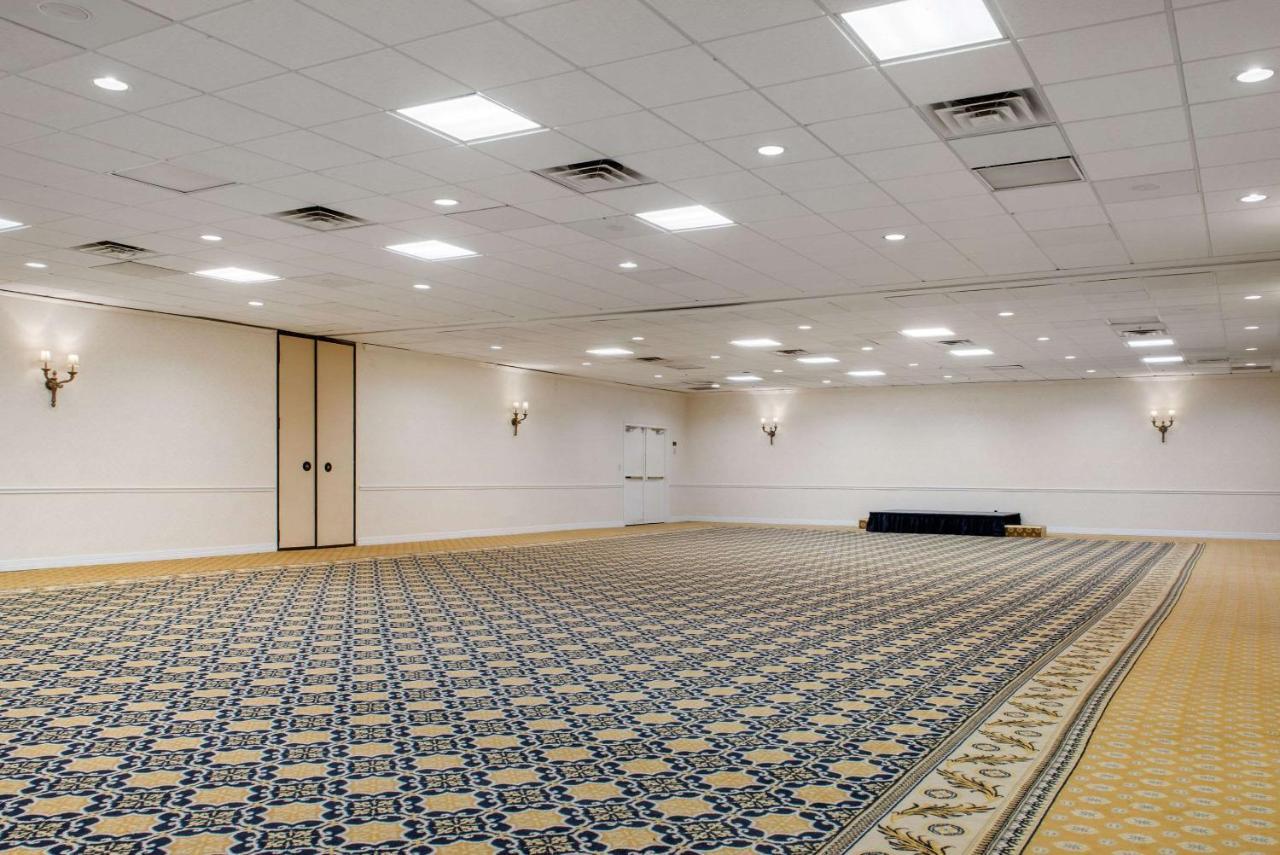 Clarion Hotel Indianapolis Ngoại thất bức ảnh