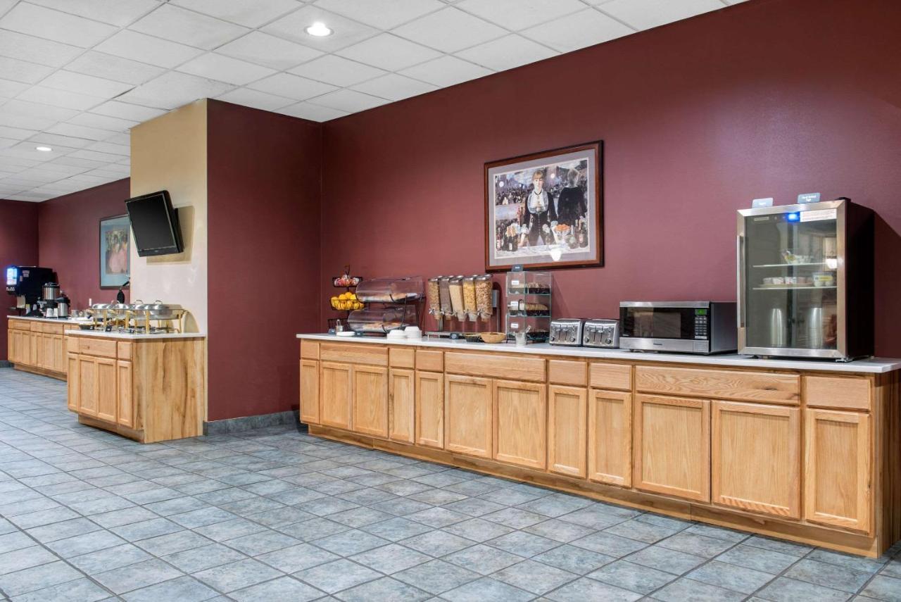 Clarion Hotel Indianapolis Ngoại thất bức ảnh