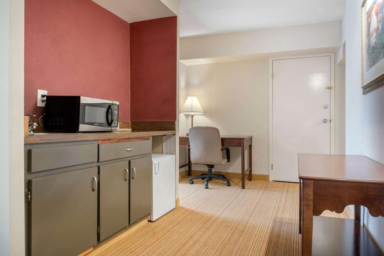 Clarion Hotel Indianapolis Ngoại thất bức ảnh