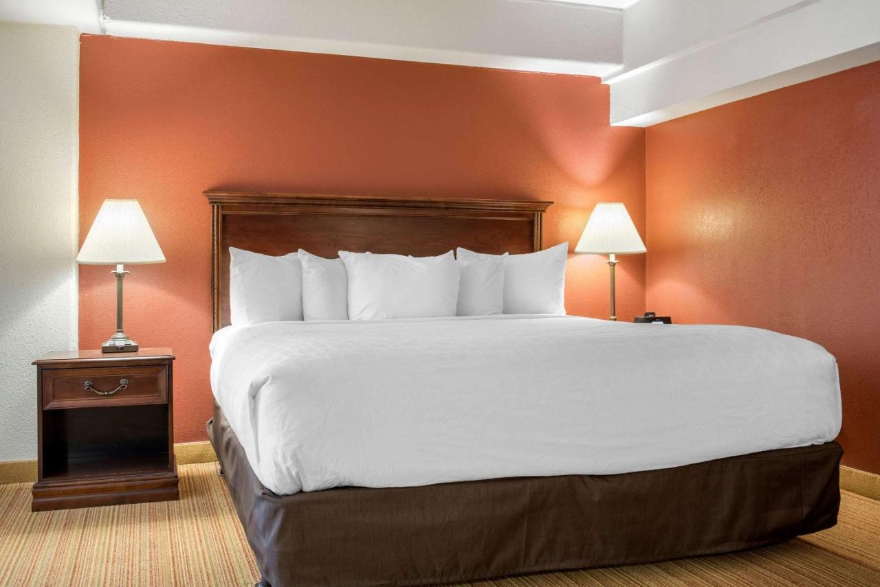 Clarion Hotel Indianapolis Ngoại thất bức ảnh
